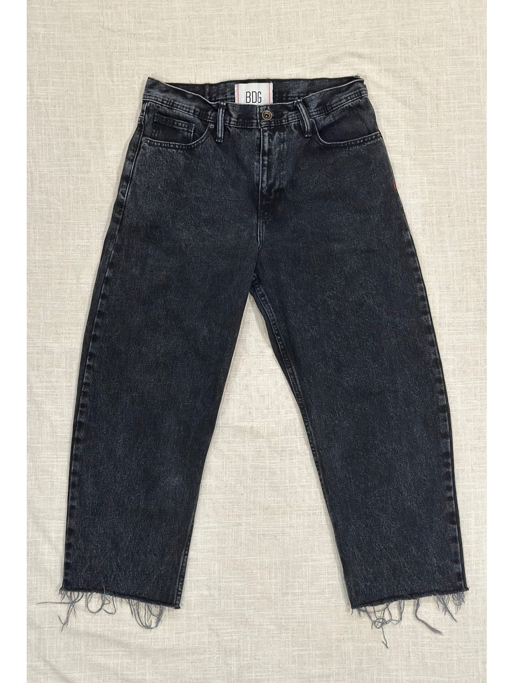 Urban Outfitters BDG Black Acid-Wash Mens 32x25 Curved Fit Cropped Ankle Jeans
